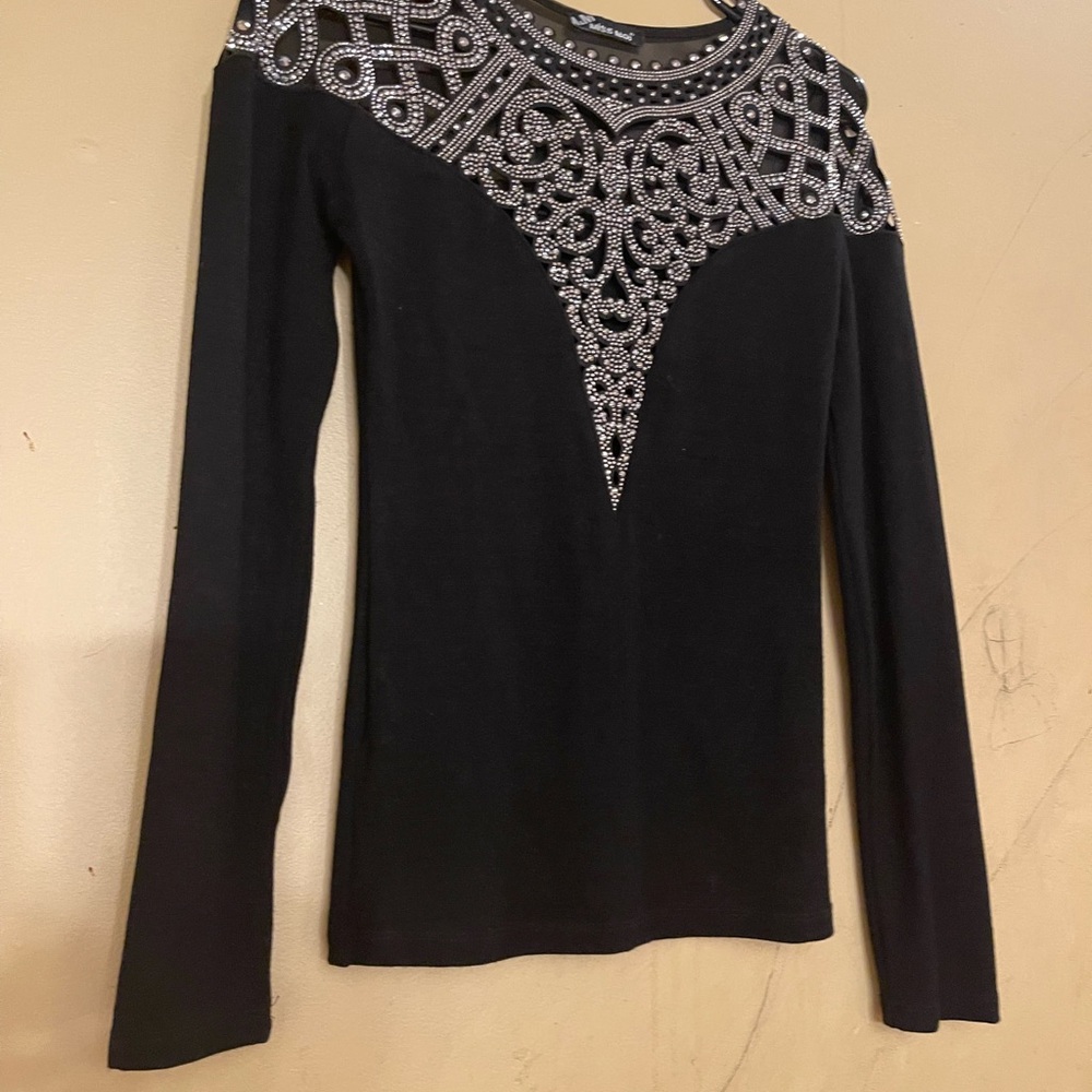 Top Wears - Picture 4 of 5